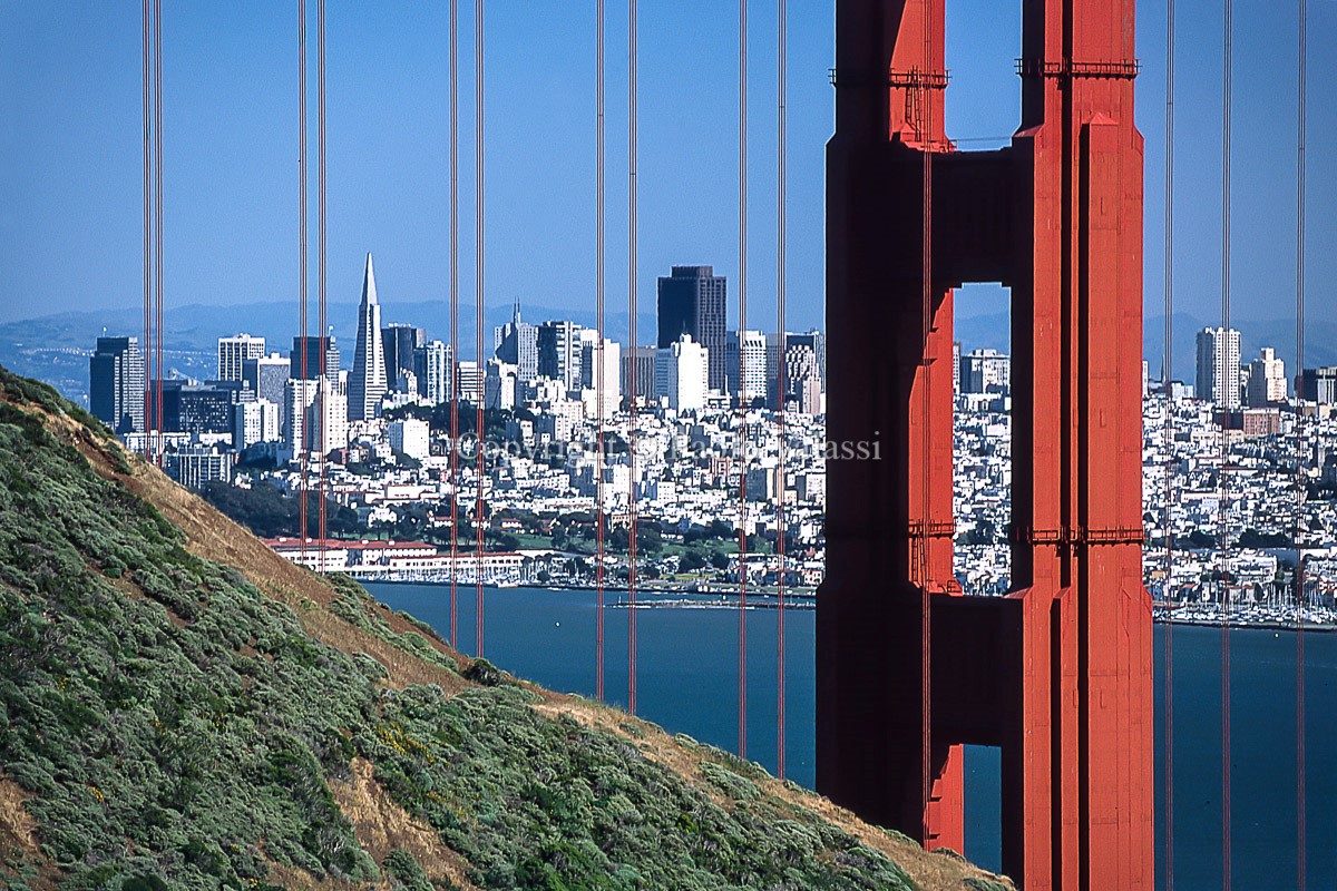 San Francisco - Golden Gate Bridge from Battery Spencer