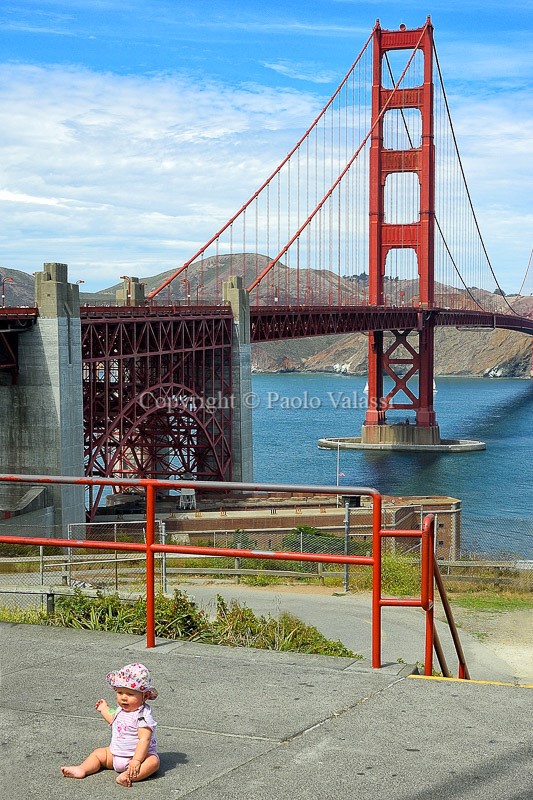 San Francisco - Baby at the Golden Gate Bridge